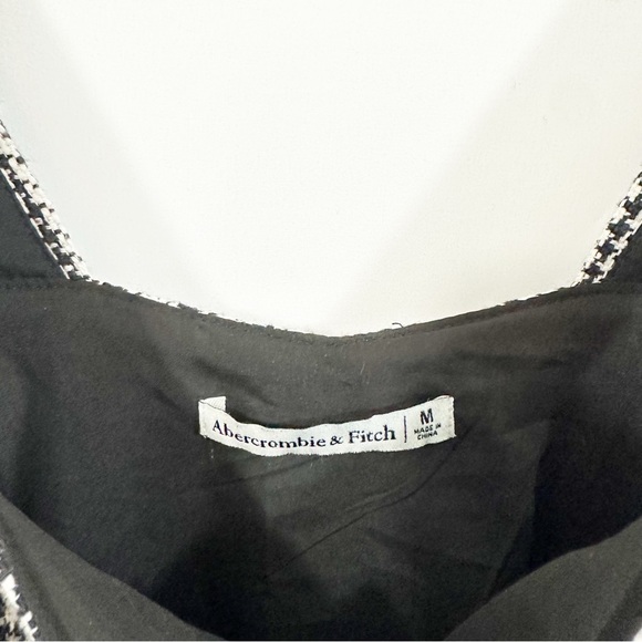 Abercrombie and Fitch Houndstooth Plaid Jumper Dress - Picture 8 of 9